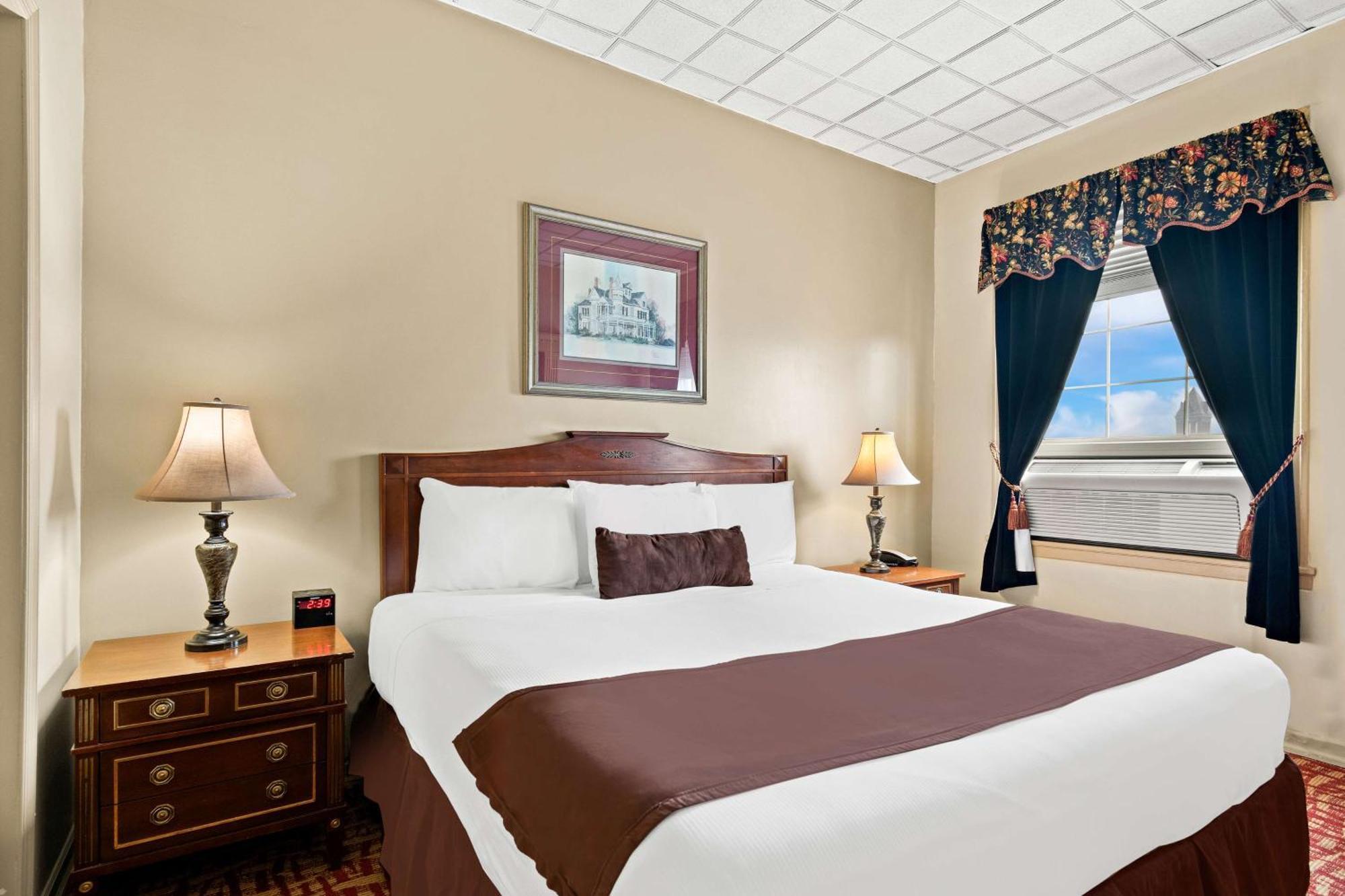 Hotel Genetti Hotel, Surestay Collection By Western 3*