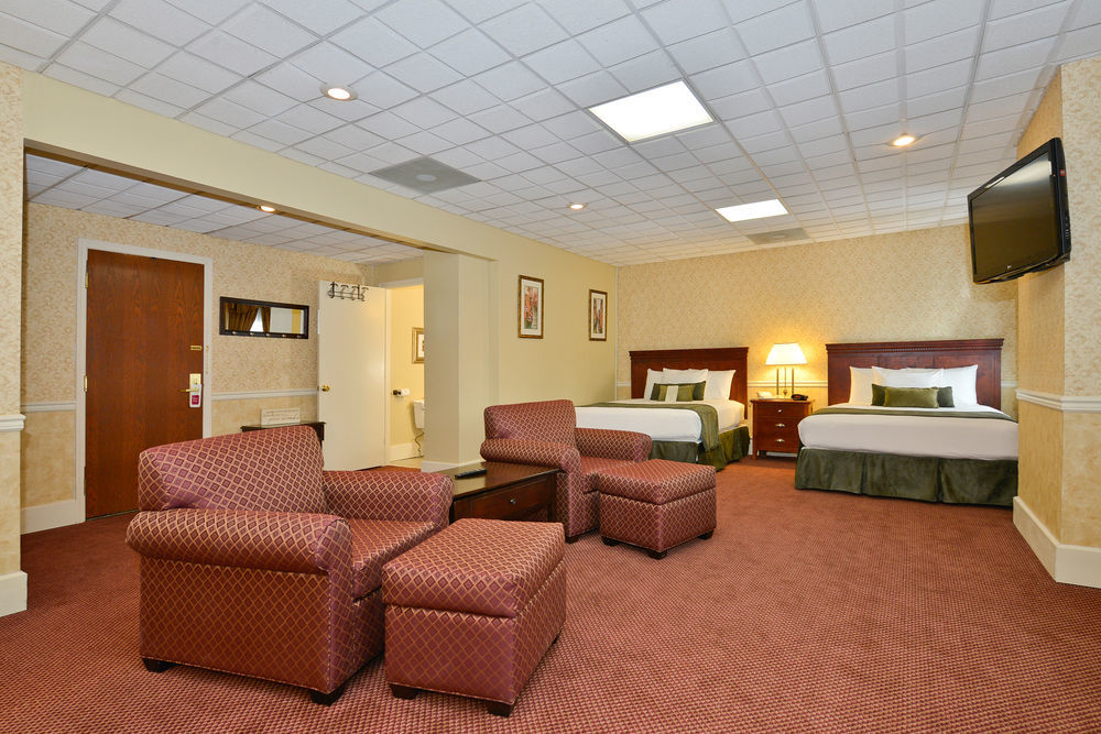 Hotel Genetti Hotel, Surestay Collection By Western 3*